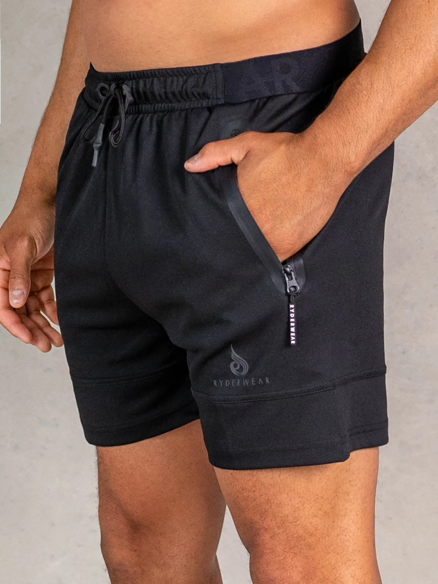 Advance Mesh Short - Black