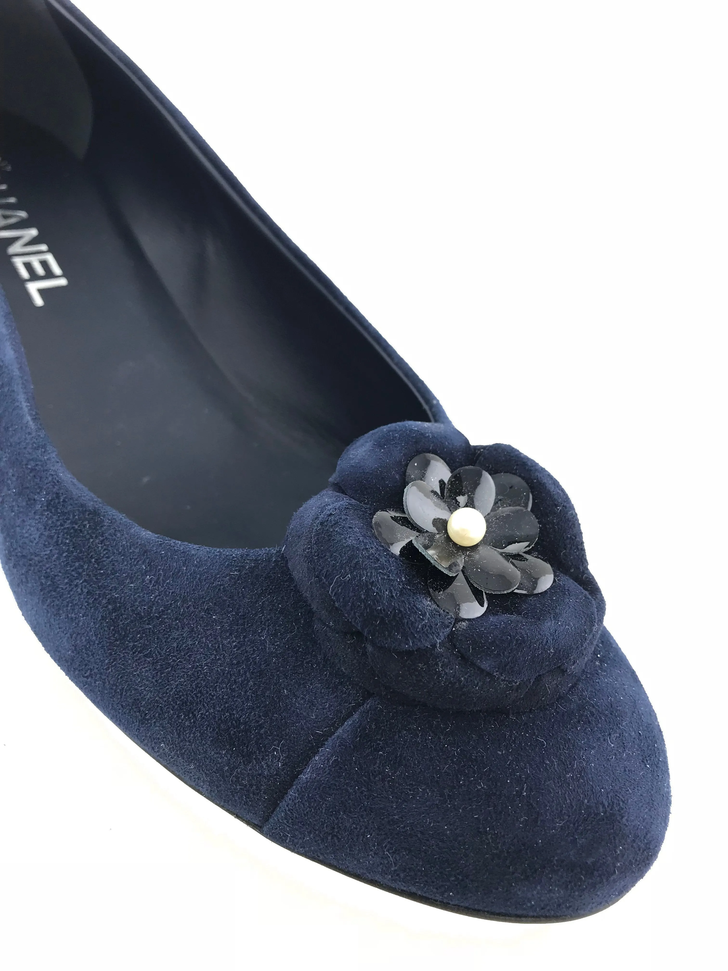 Chanel 16C Suede Camellia Pumps Size 10.5