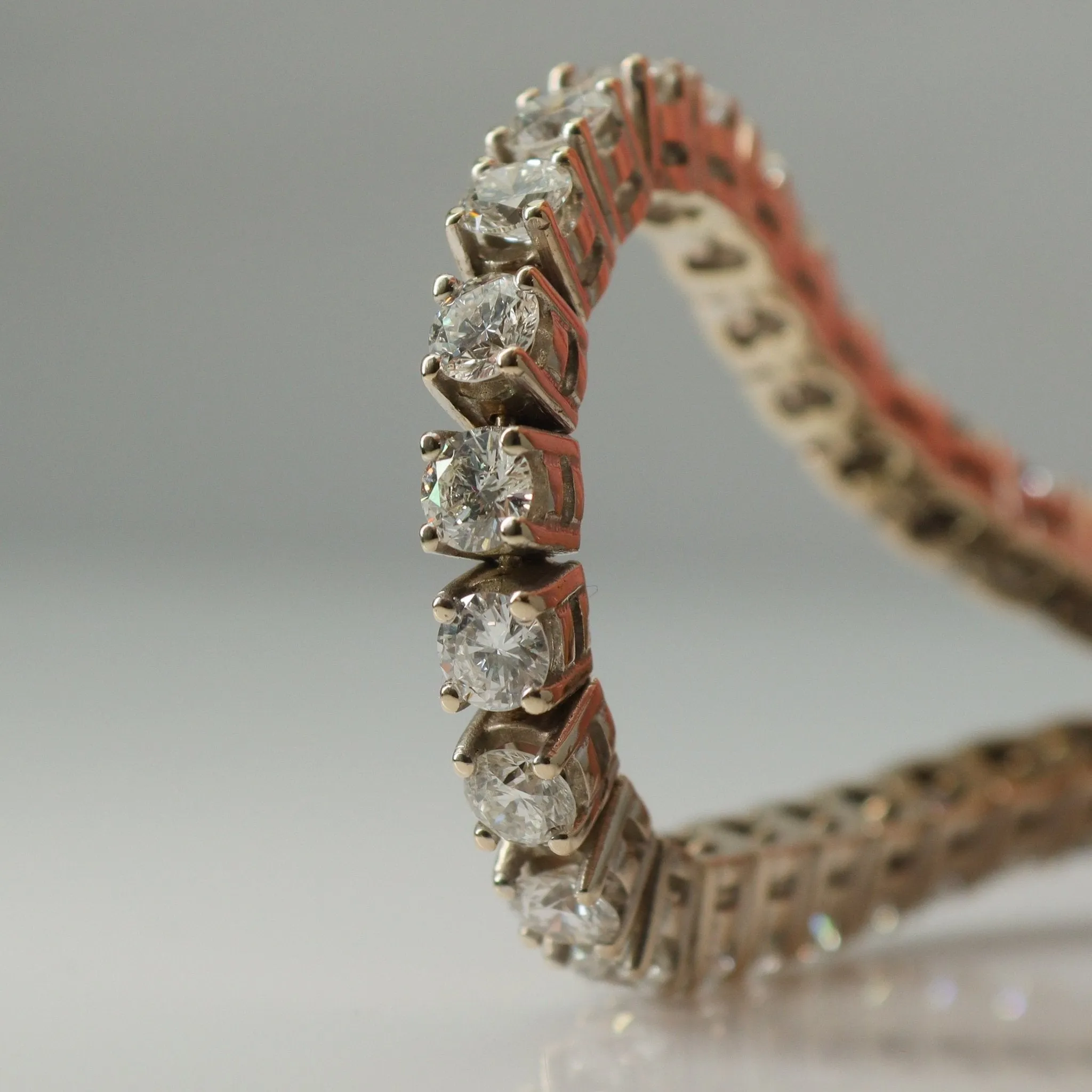 Contemporary 18 Carat White Gold Diamond Line Bracelet