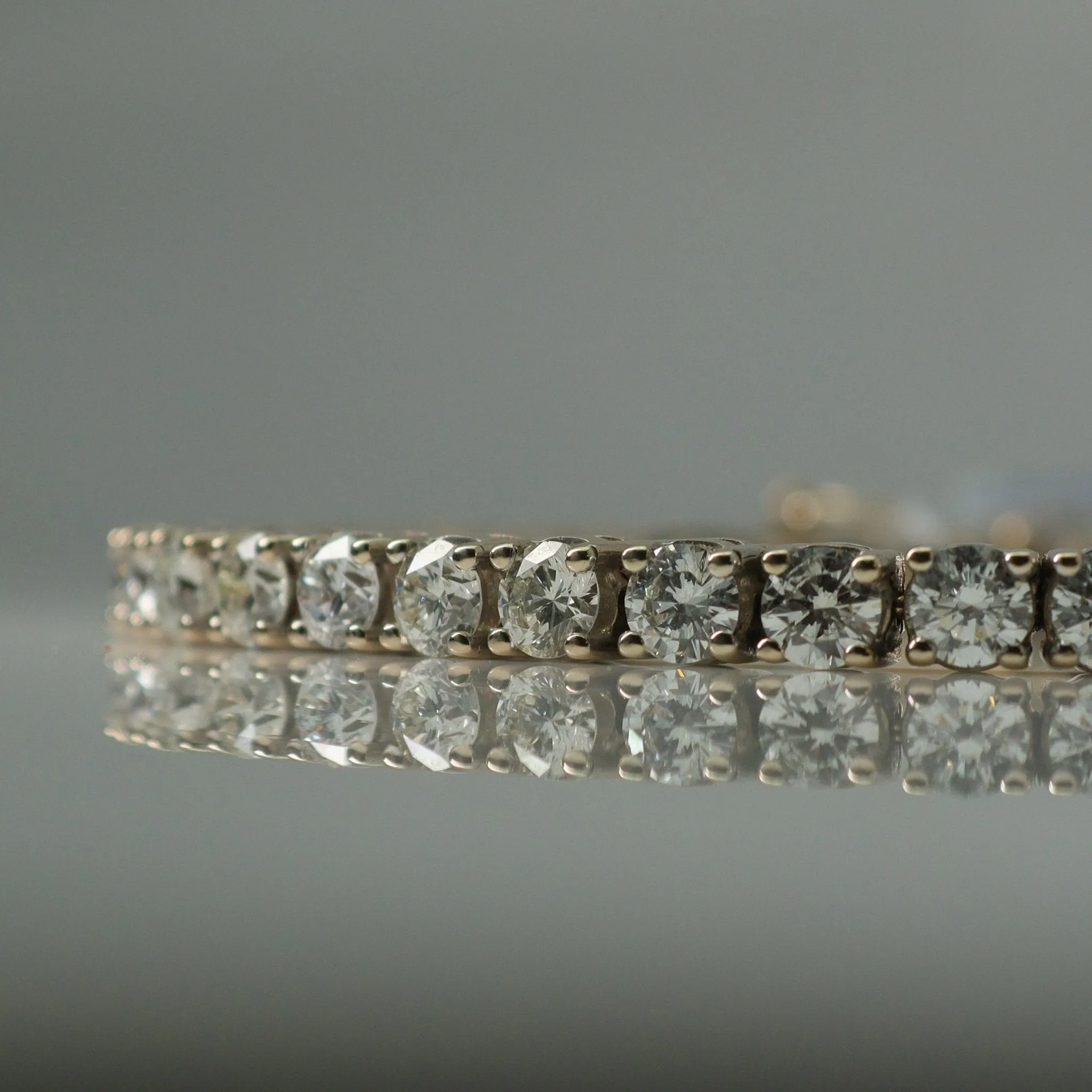 Contemporary 18 Carat White Gold Diamond Line Bracelet