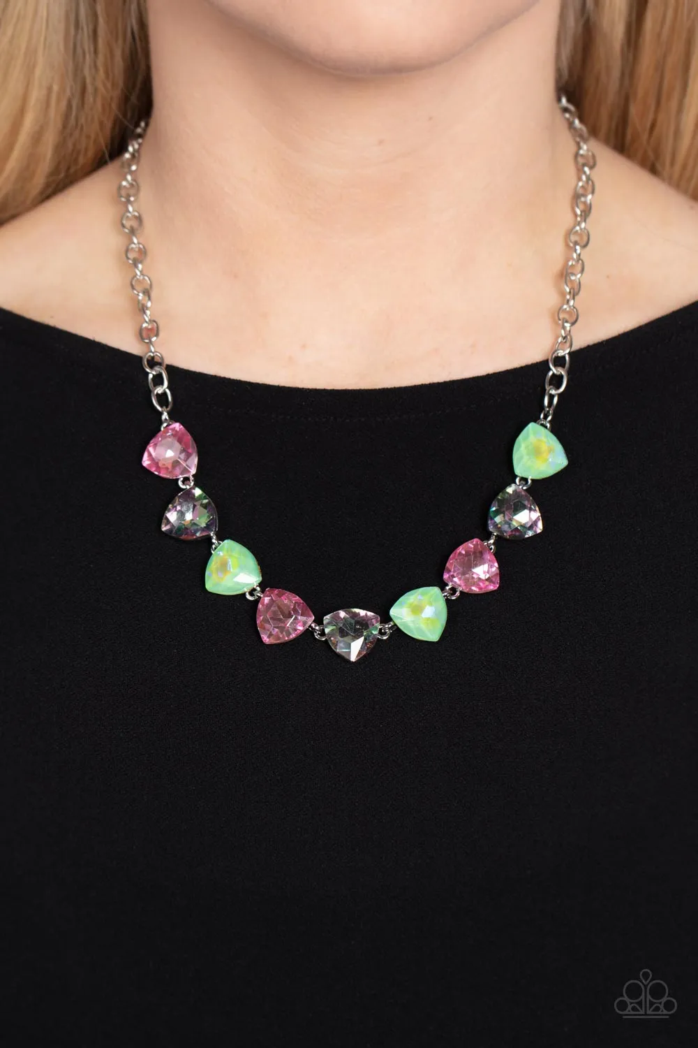 Dreamy Drama Iridescent Green & Pink Necklace - Paparazzi Accessories