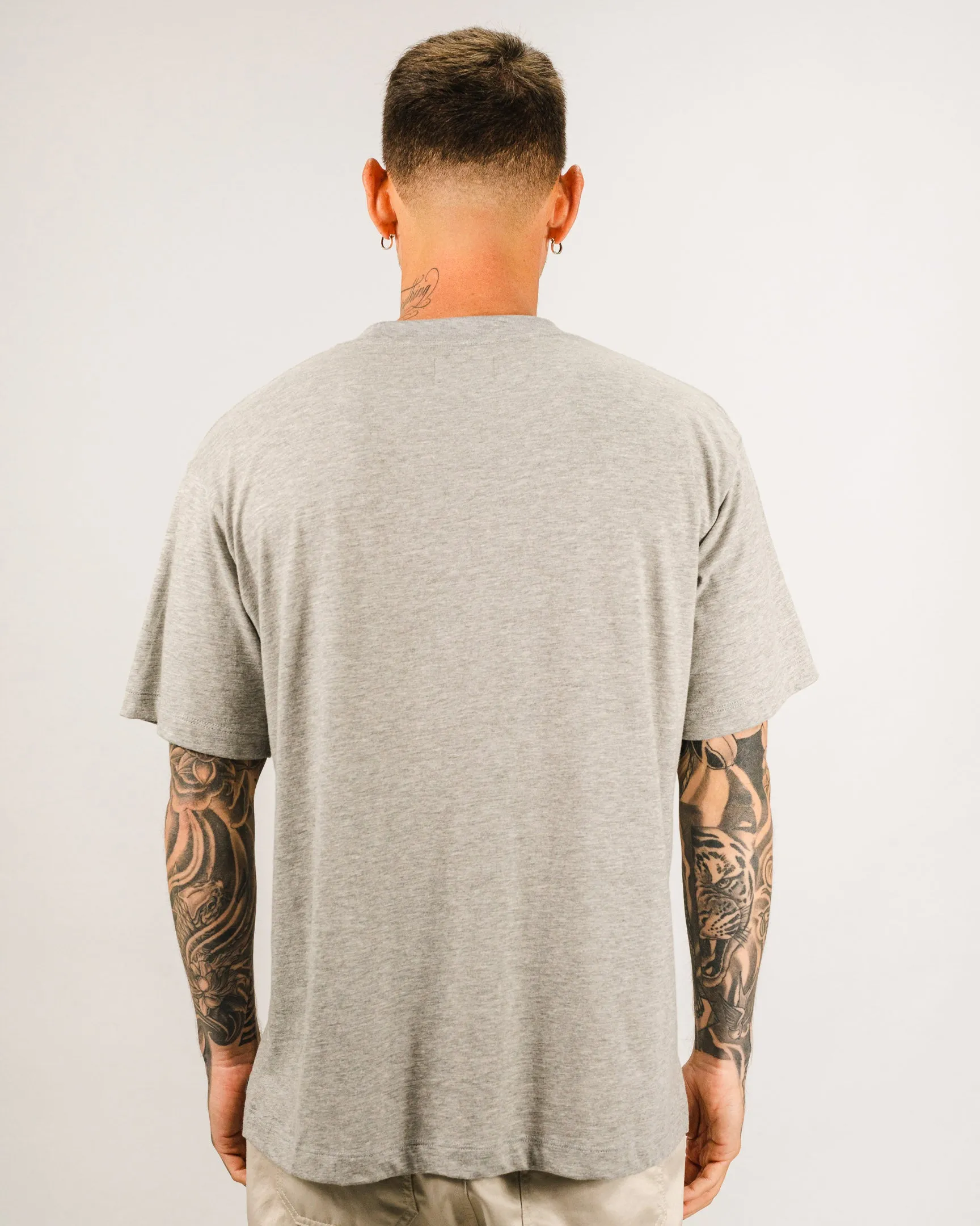 High Neck Pocket Tee - Gris