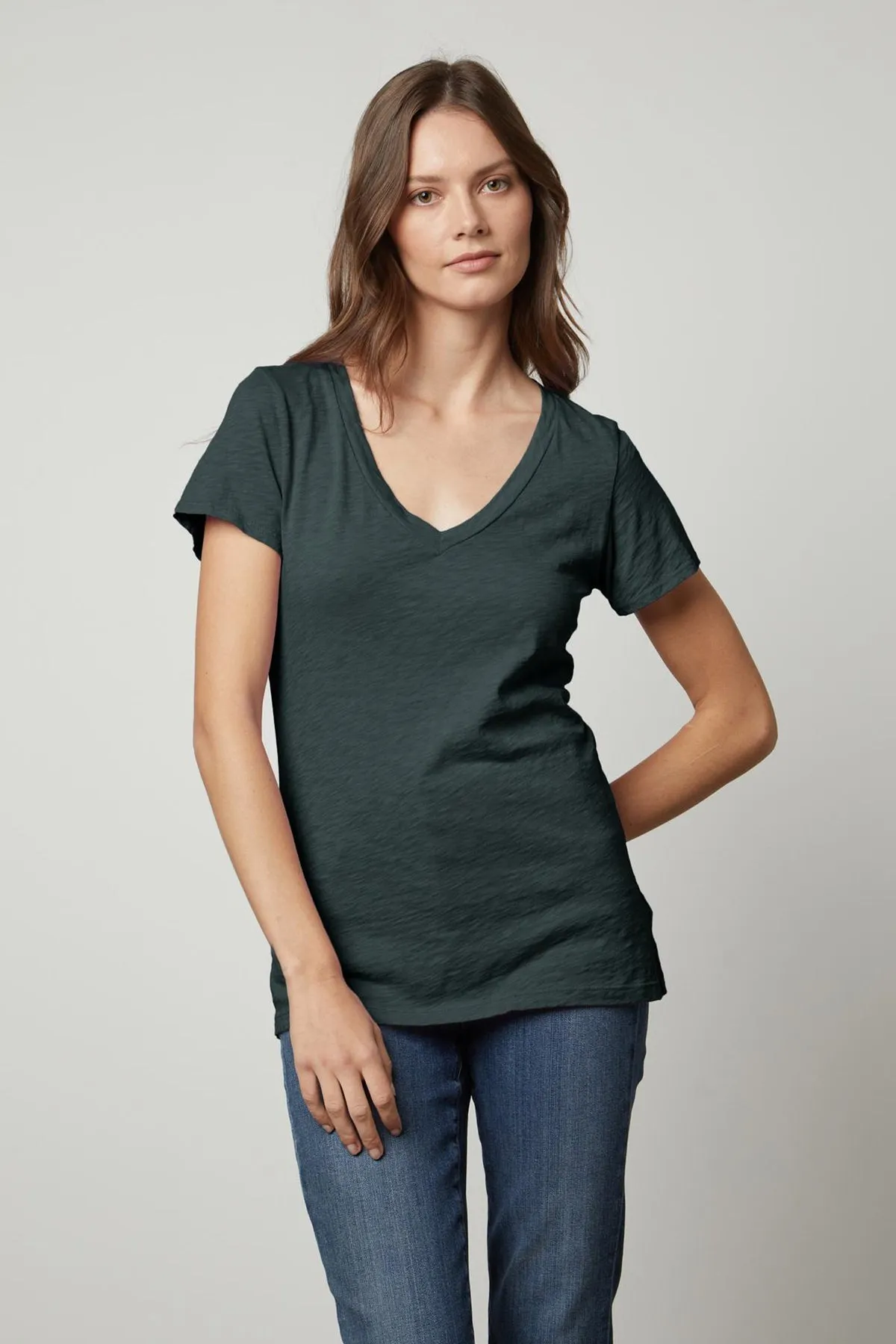 LILITH COTTON SLUB V-NECK TEE