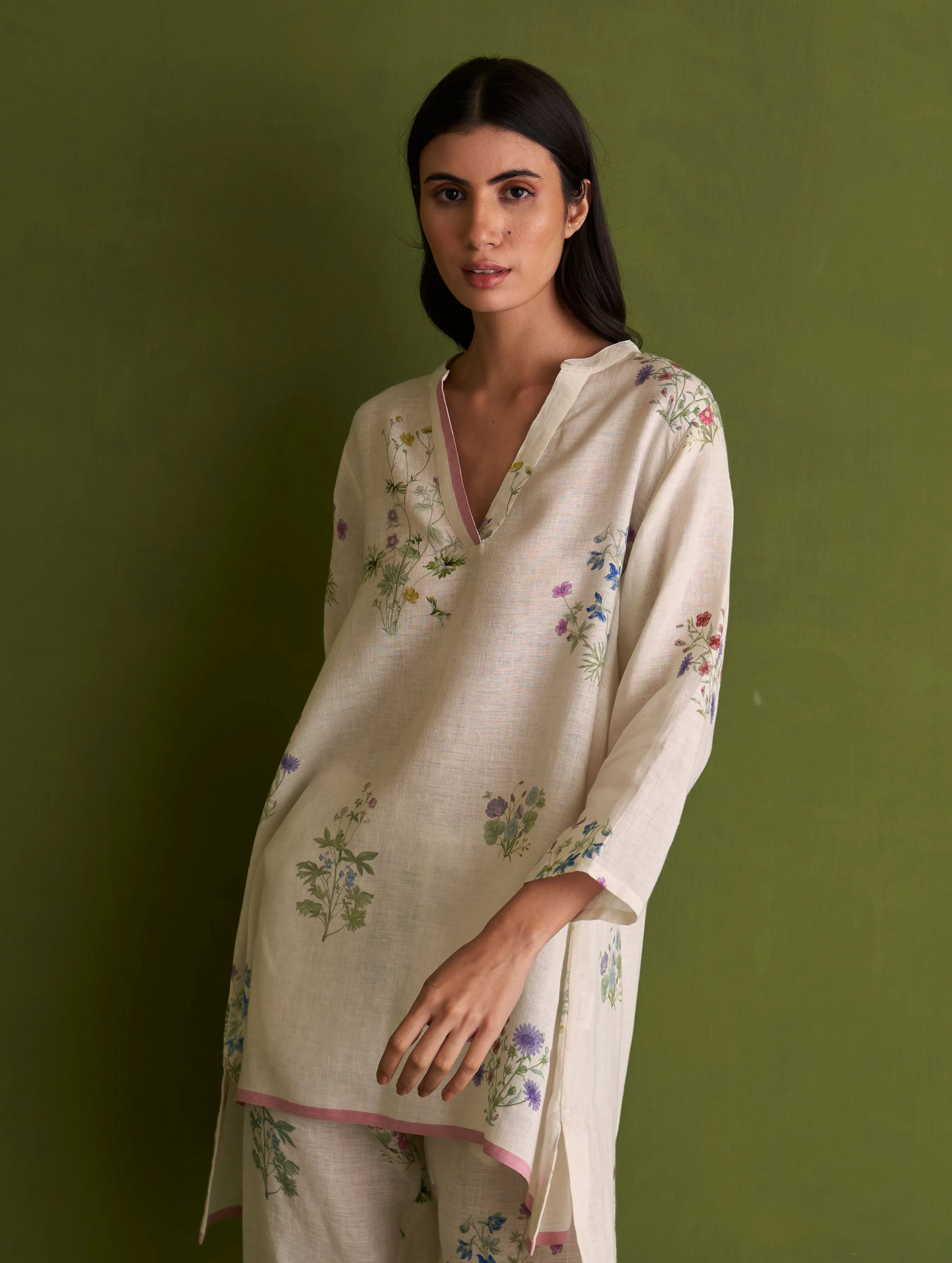 Maho Botanical Linen Kurta - Ivory