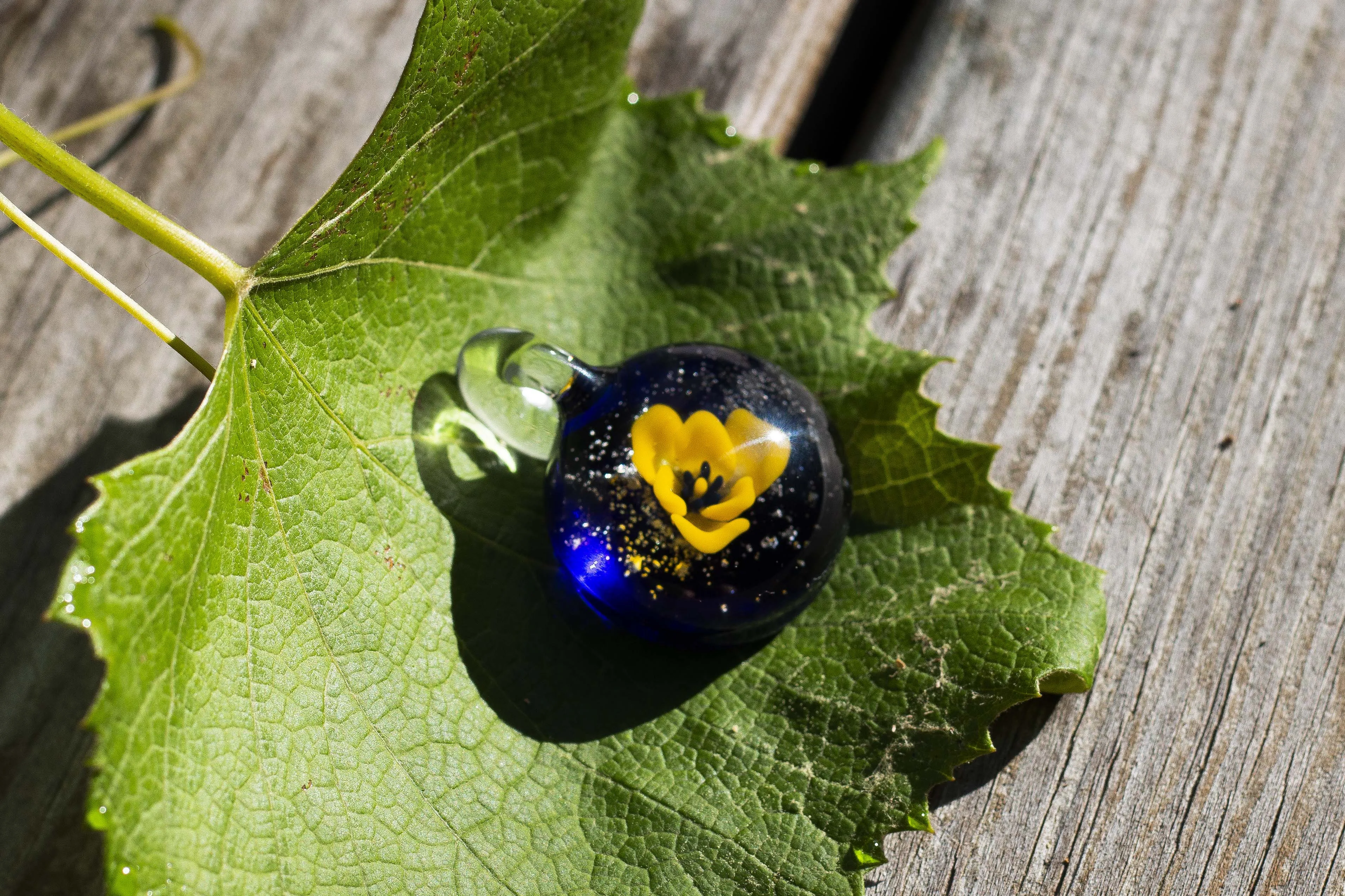 Tulip Glass Touchstone with Infused Cremains