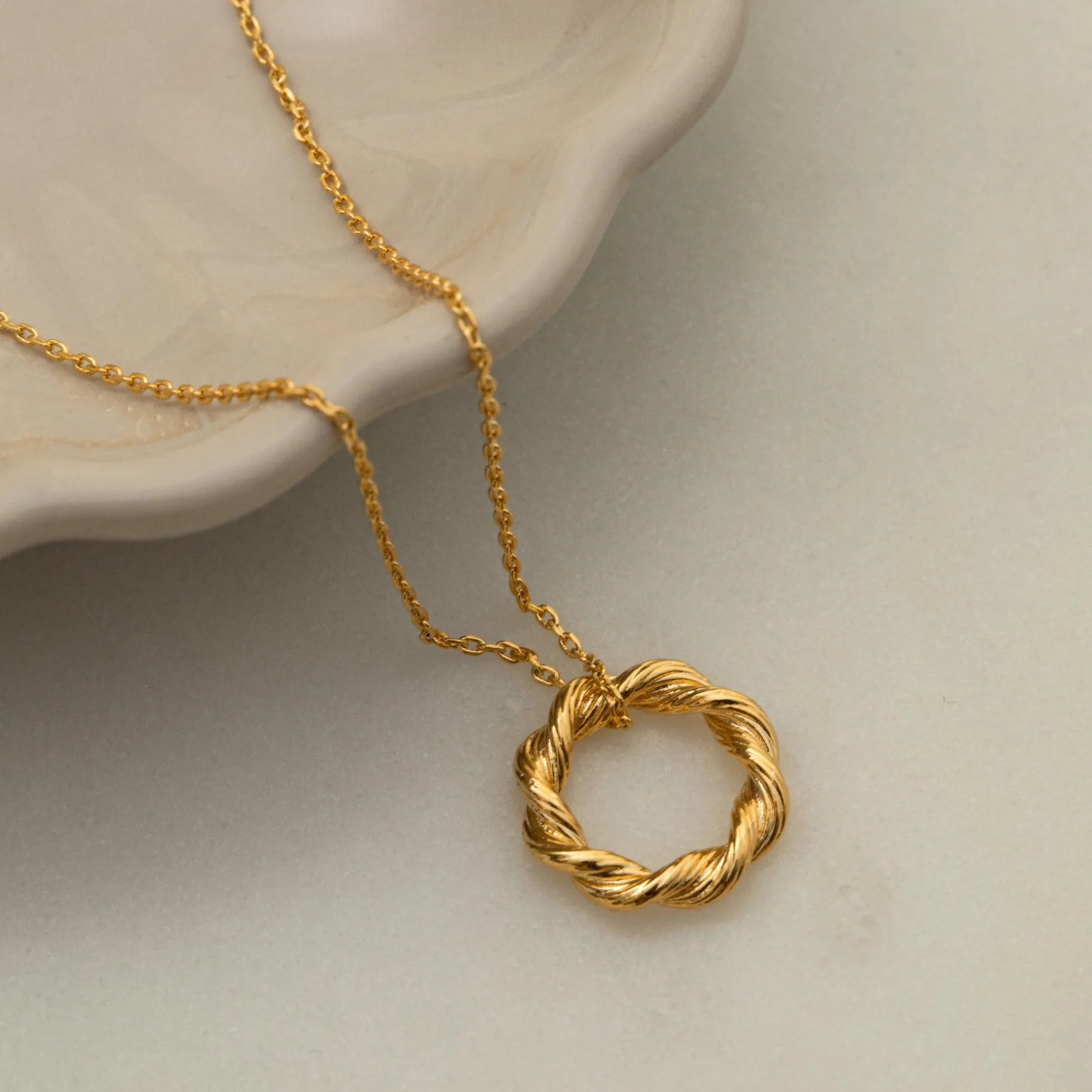 Twist Textured Open Circle Necklace - Gold