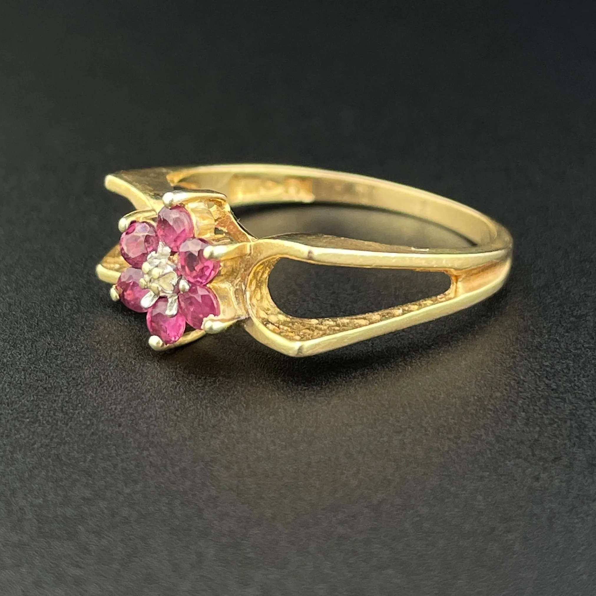 Vintage 14K Gold Ruby Flower Ring, Sz 6 3/4